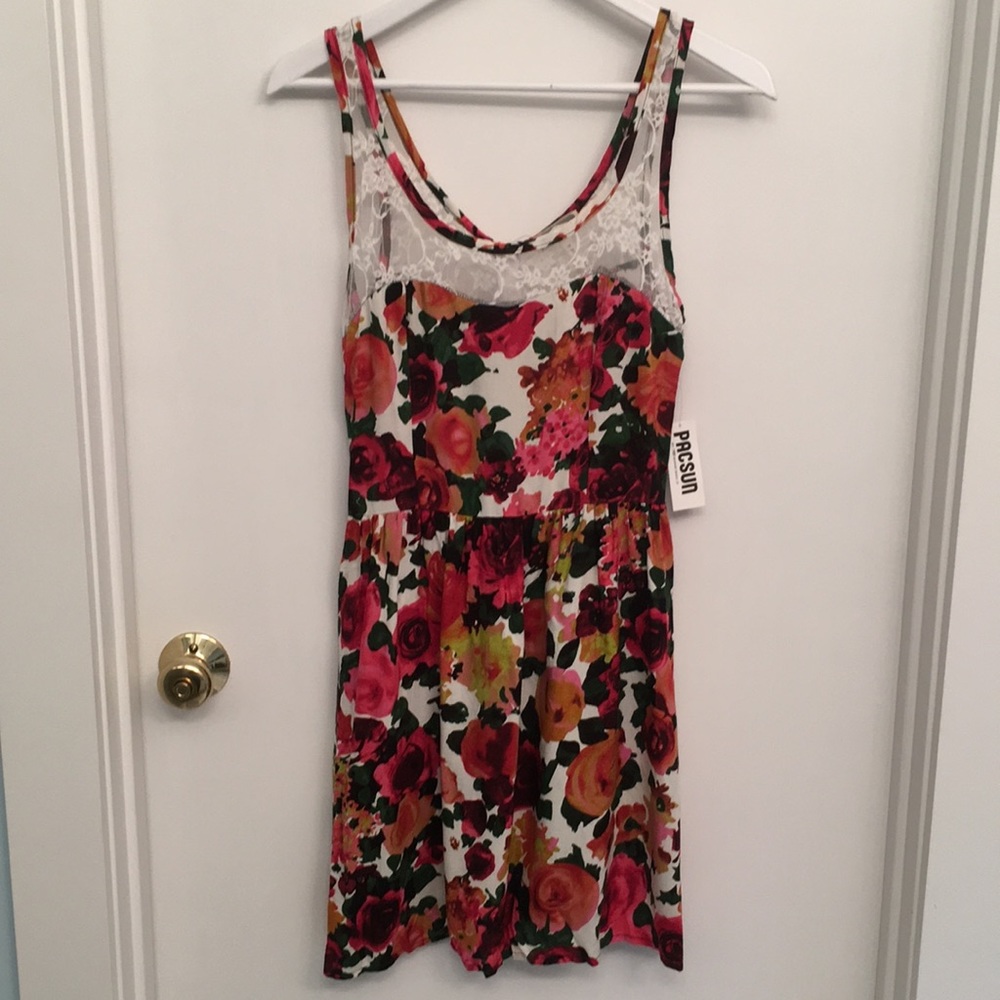 Never been worn PacSun floral dress